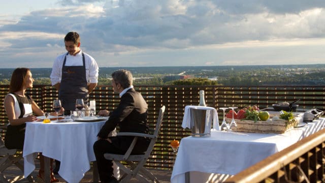 The Restaurant 'Hugging' the Countryside.......Looks Lovely